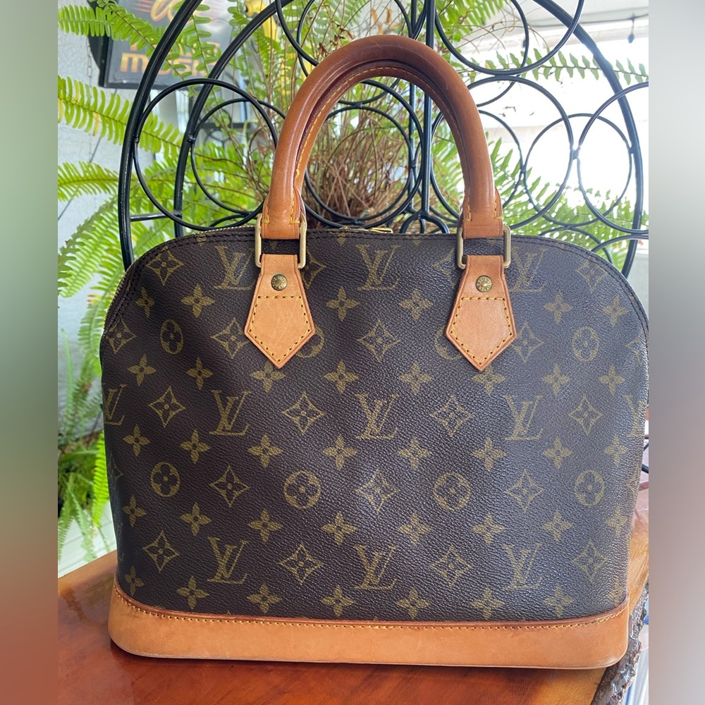 Beautiful Authentic Louis Vuitton Alma
